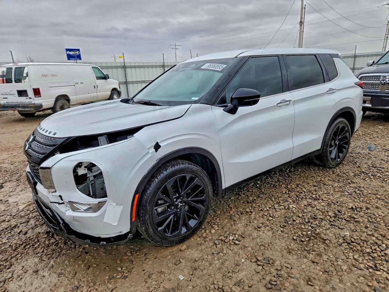 MITSUBISHI OUTLANDER SE