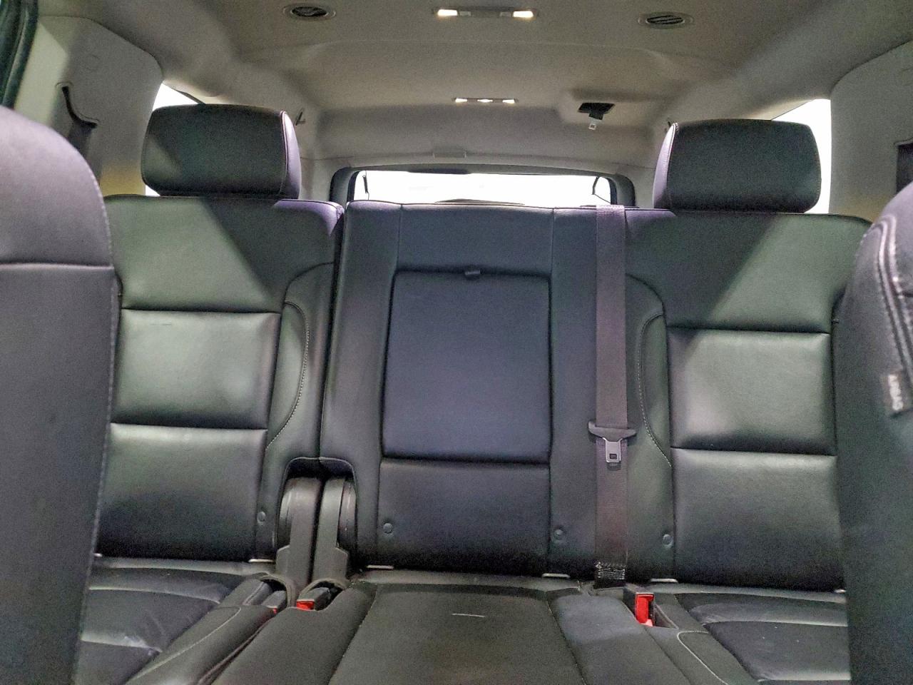 CHEVROLET SUBURBAN C1500 LT