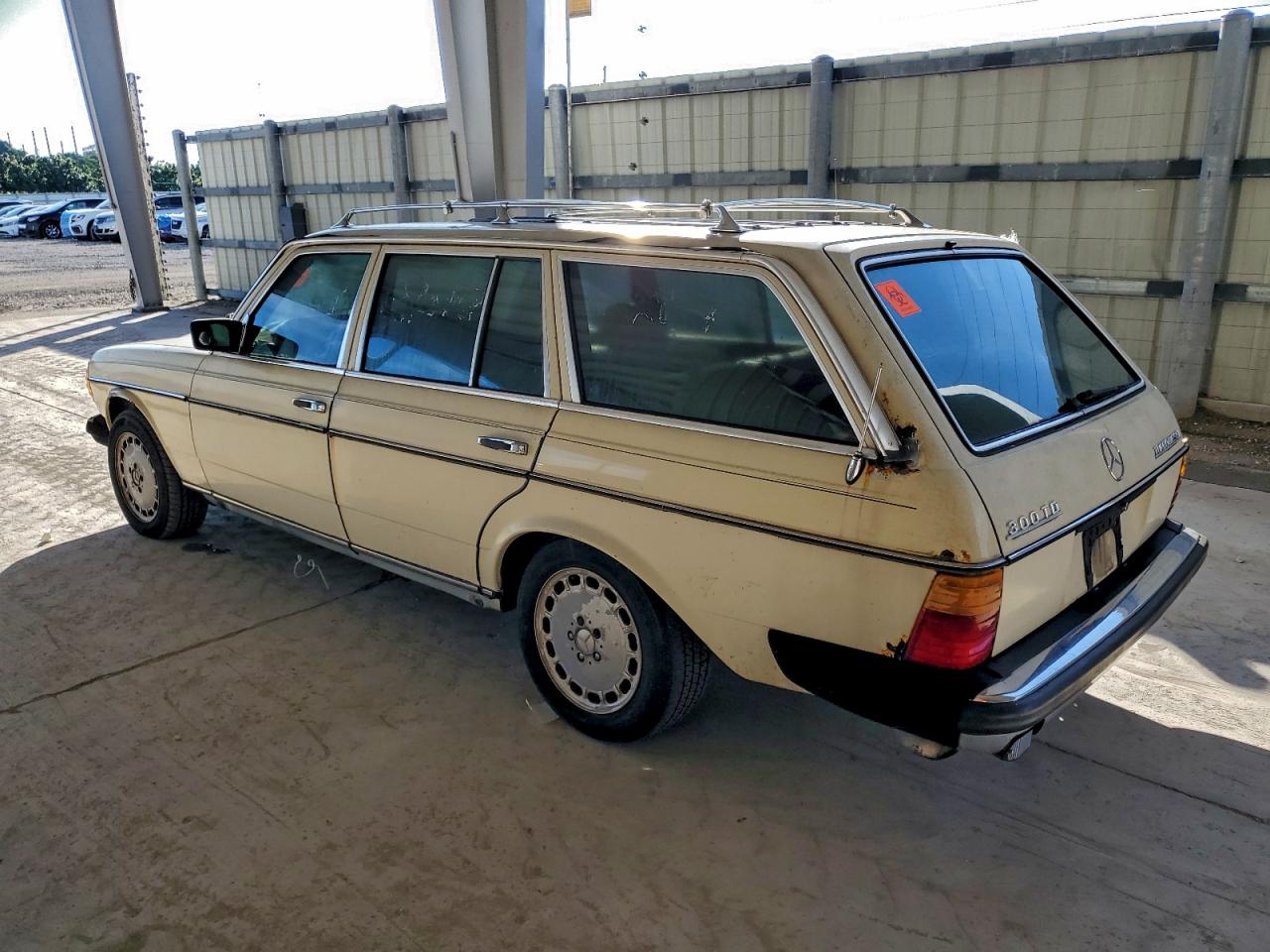 Lot #3318960961 1984 MERCEDES-BENZ 300 TDT