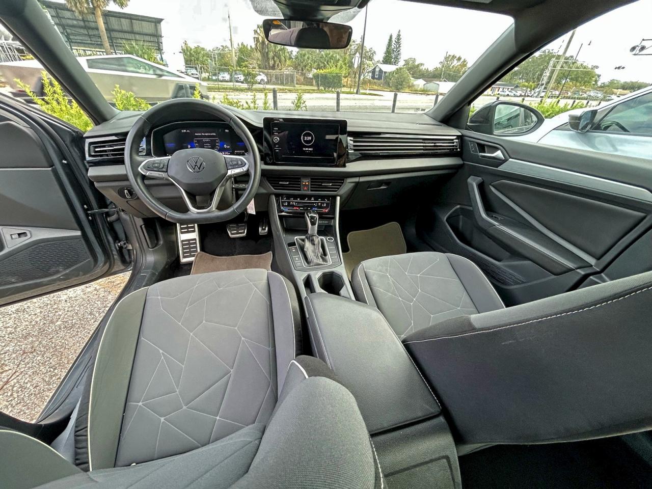 VOLKSWAGEN JETTA SPORT