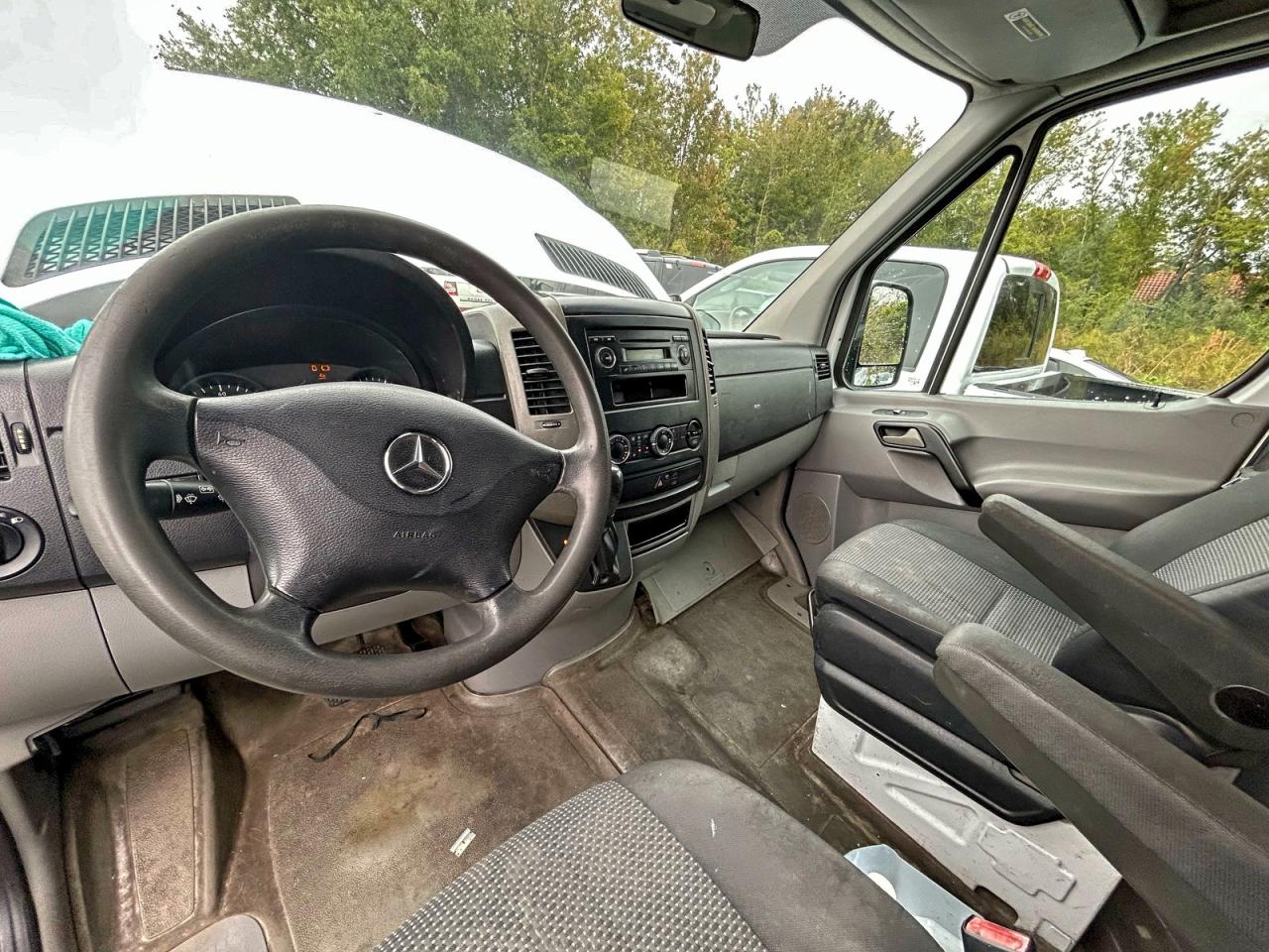 MERCEDES-BENZ SPRINTER 2500