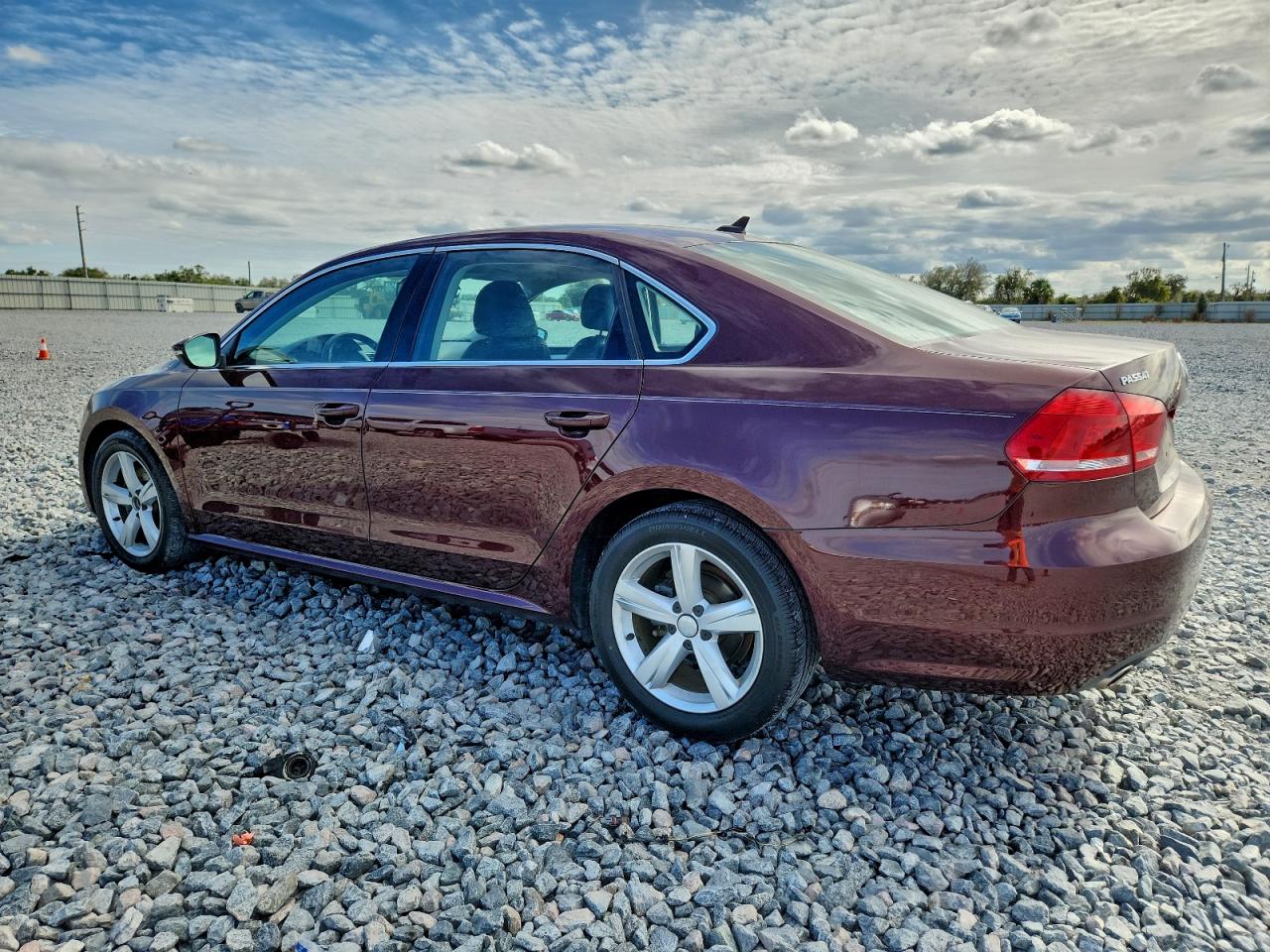 VOLKSWAGEN PASSAT SE