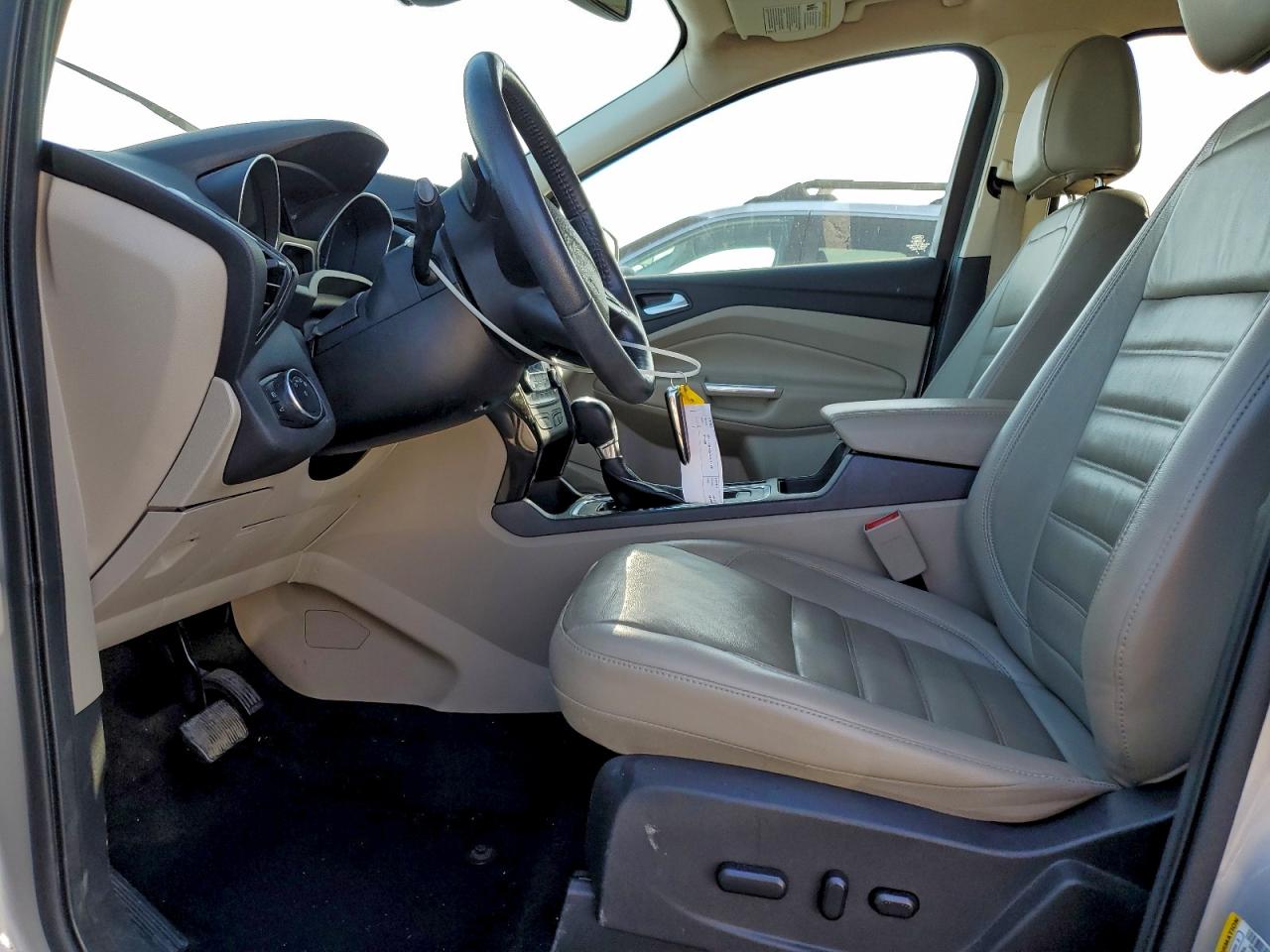 FORD ESCAPE TITANIUM