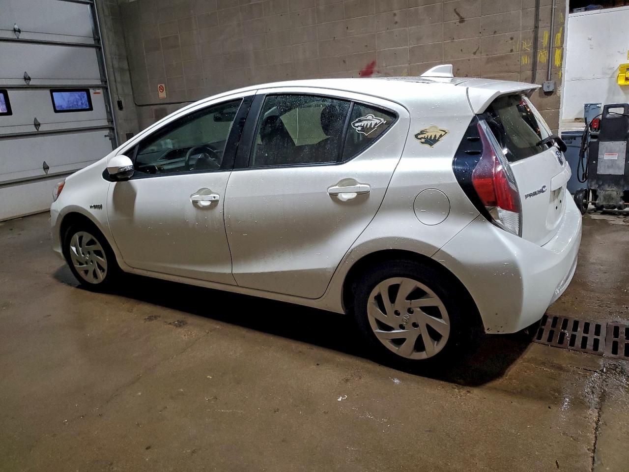 TOYOTA PRIUS C