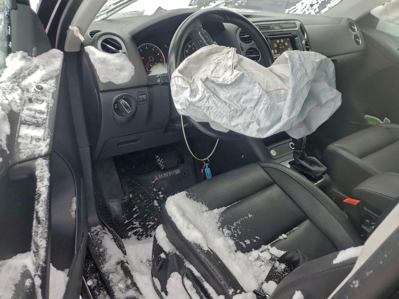 Lot #3302803957 2015 VOLKSWAGEN TIGUAN S