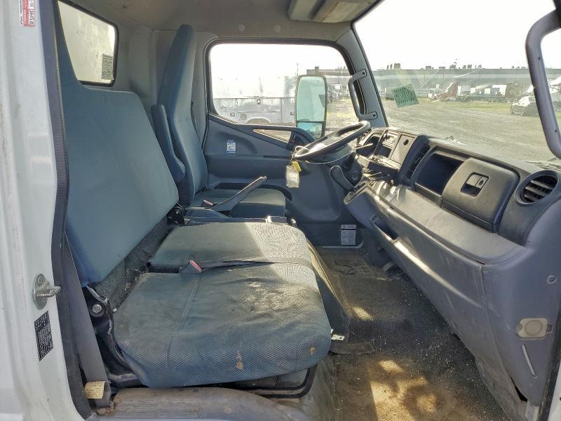 2013 MITSUBISHI FE FEC72S #3304811637