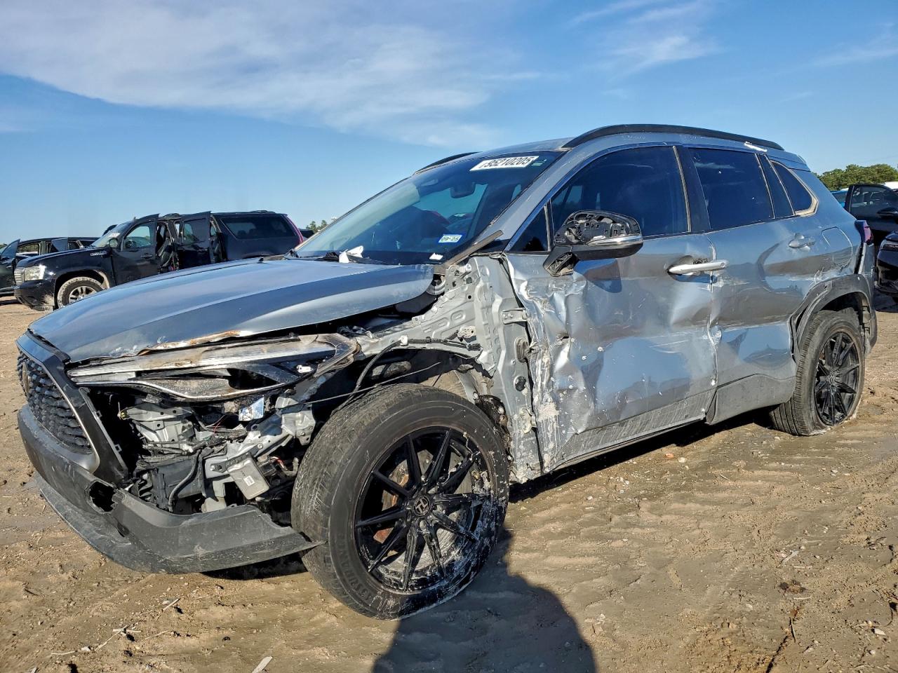 TOYOTA COROLLA CROSS XLE