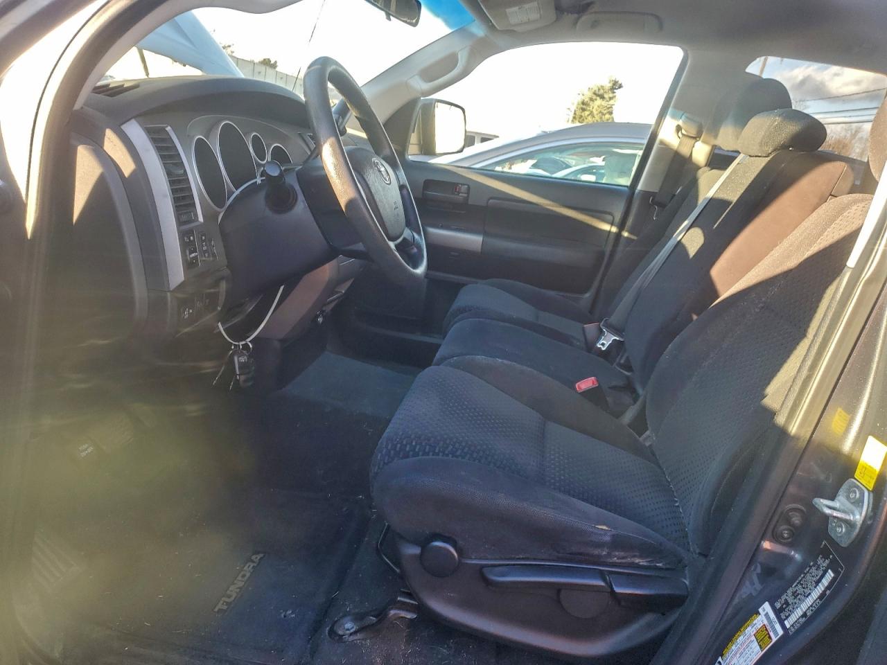 TOYOTA TUNDRA DOUBLE CAB SR5