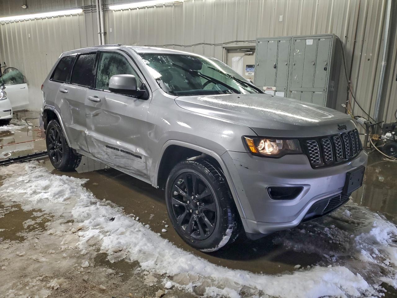 JEEP GRAND CHEROKEE LAREDO