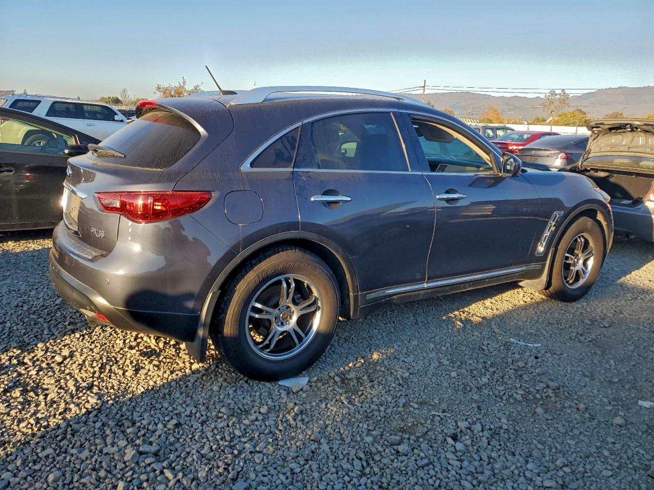 INFINITI FX35