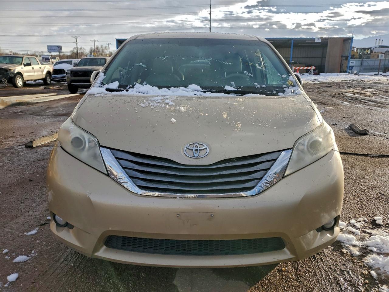 TOYOTA SIENNA XLE