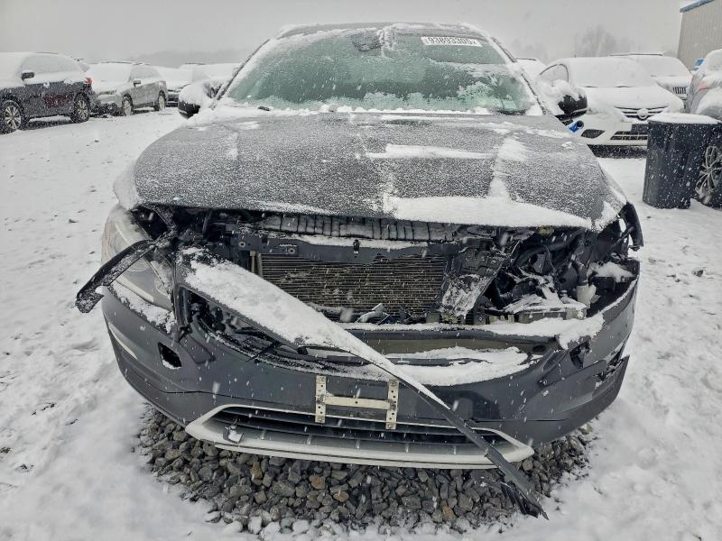 2018 VOLVO V60 CROSS #3311705238