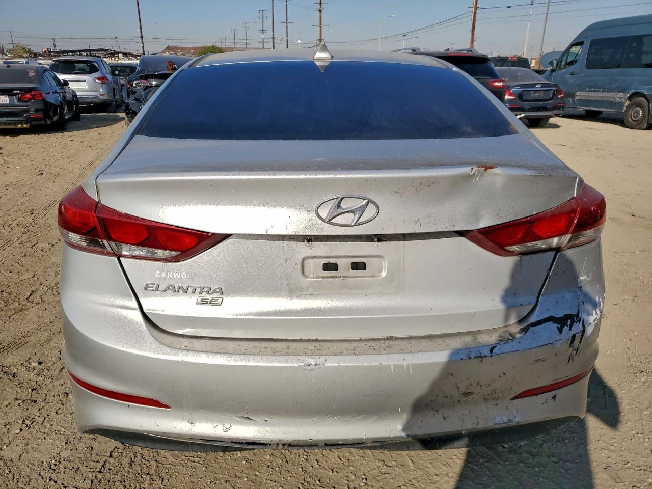 Lot #3318020371 2017 HYUNDAI ELANTRA SE
