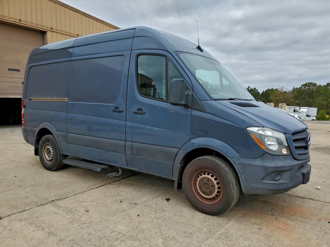 MERCEDES-BENZ SPRINTER 2500