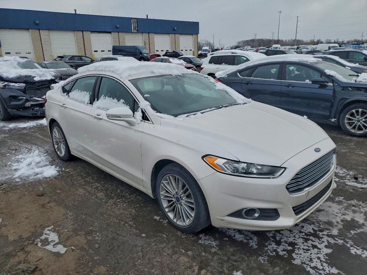FORD FUSION SE