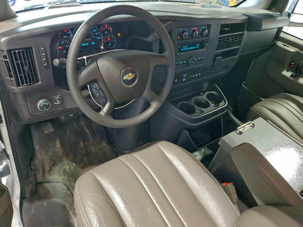 Lot #3317761065 2025 CHEVROLET EXPRESS G2