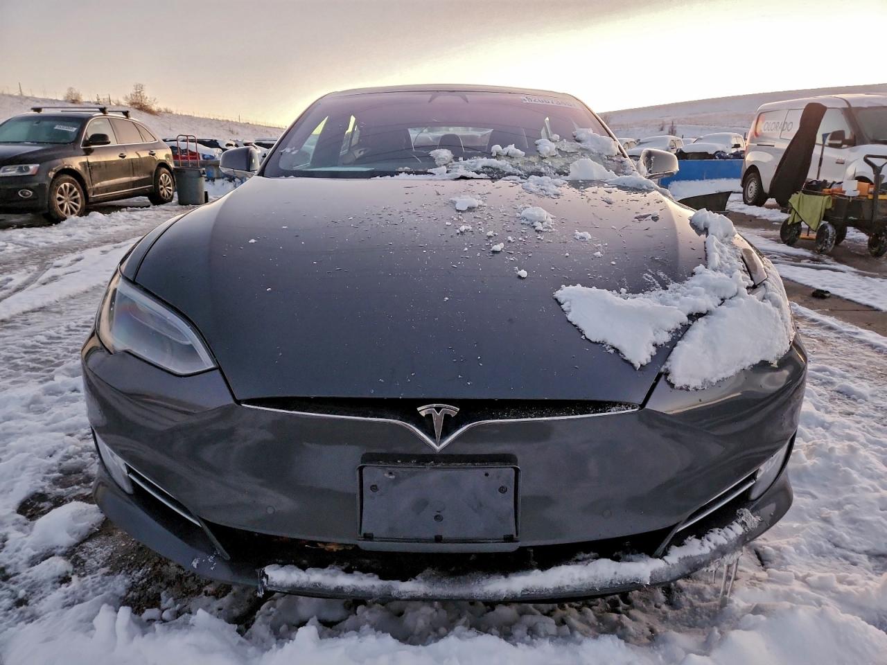 TESLA MODEL S
