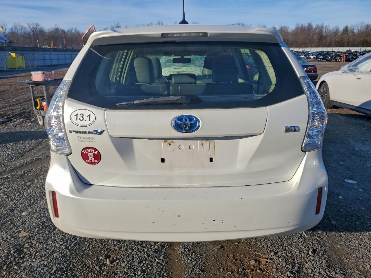 TOYOTA PRIUS V