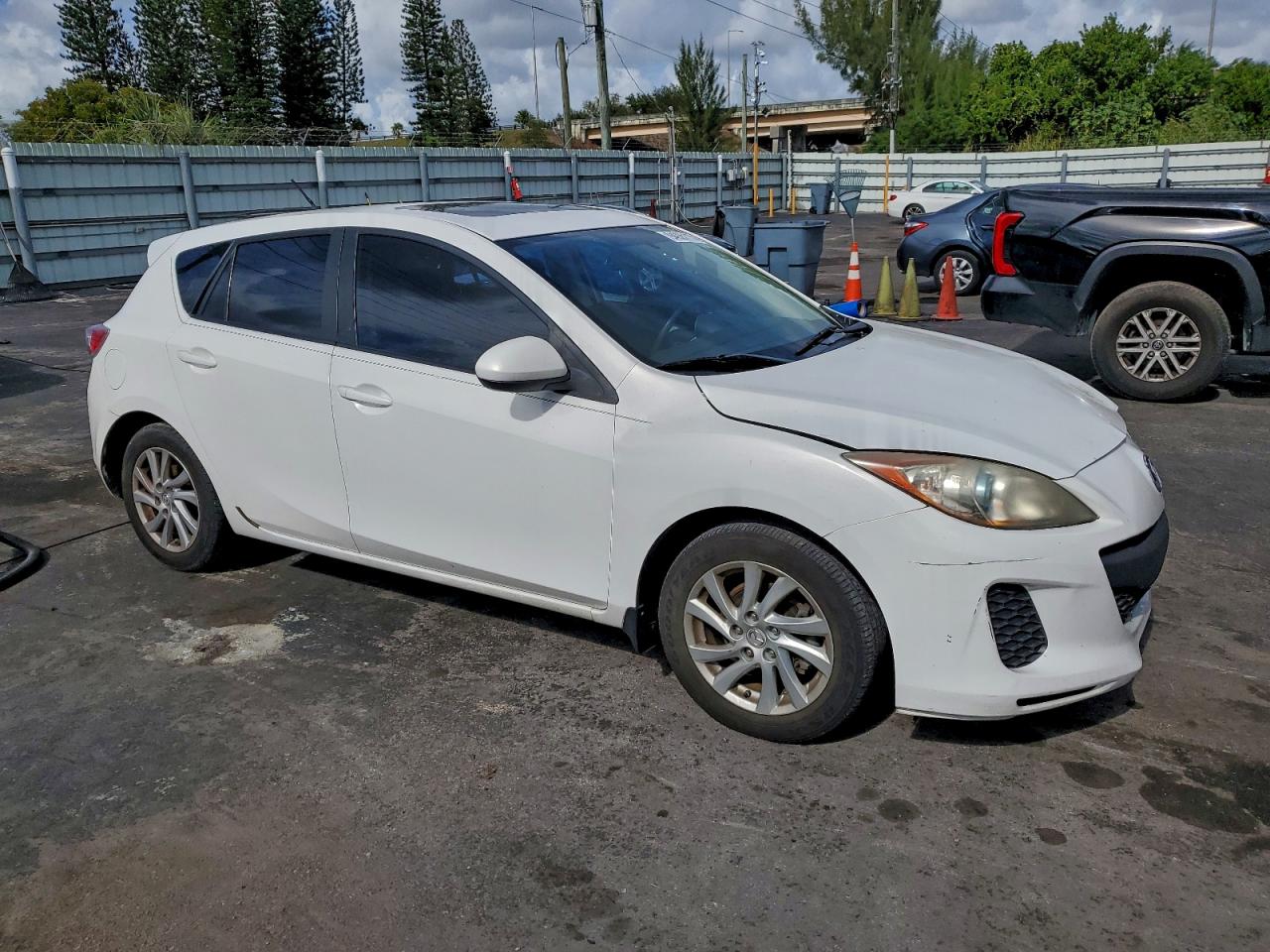 MAZDA 3 I