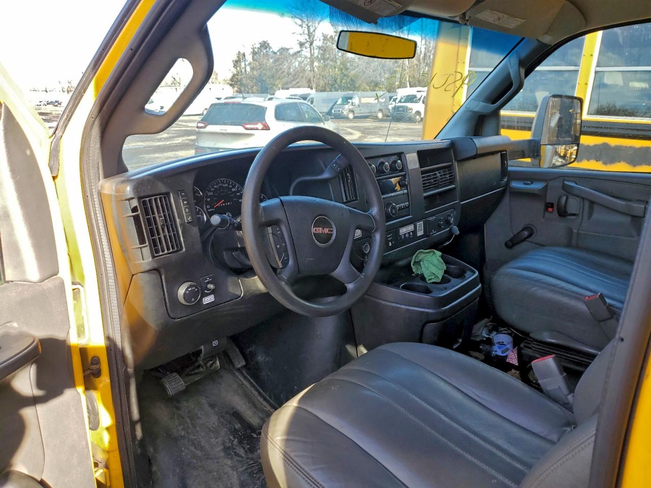 GMC SAVANA CUTAWAY G3500