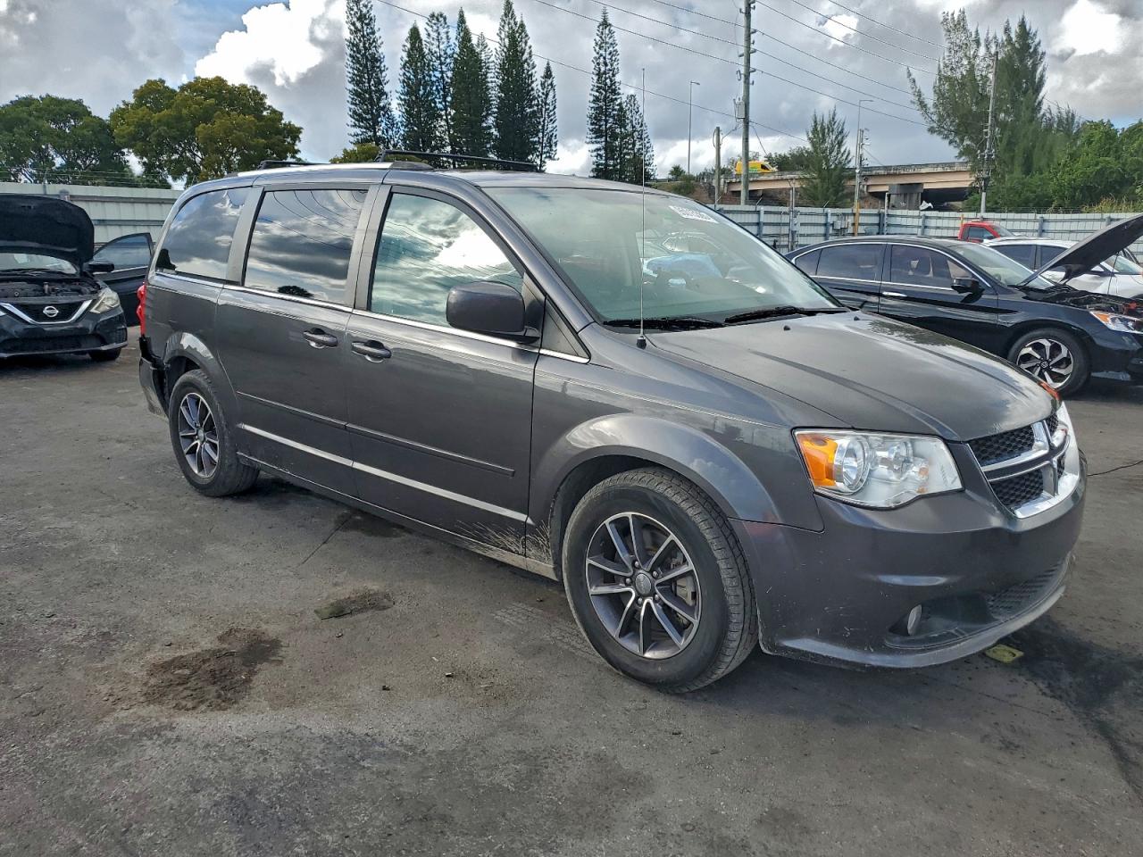 DODGE GRAND CARAVAN SXT