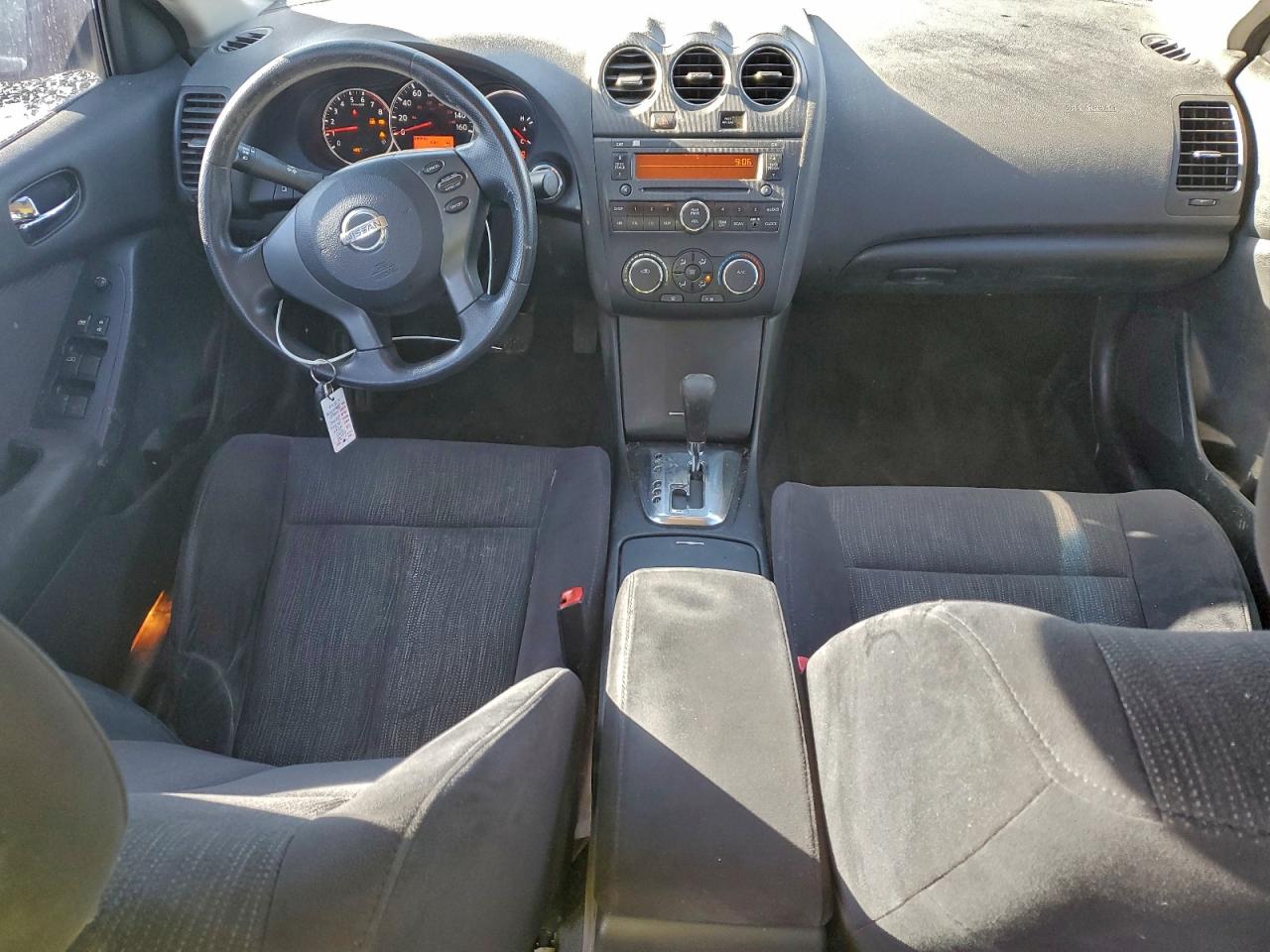 NISSAN ALTIMA BASE