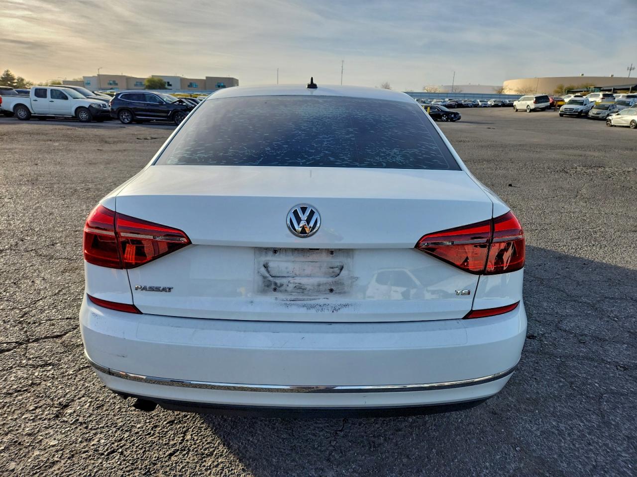Lot #3319446664 2019 VOLKSWAGEN PASSAT WOL