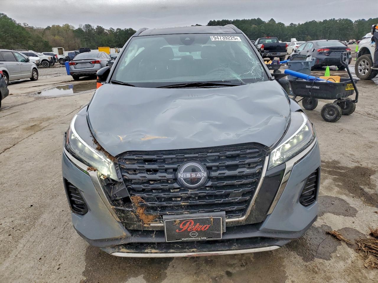 NISSAN KICKS SR