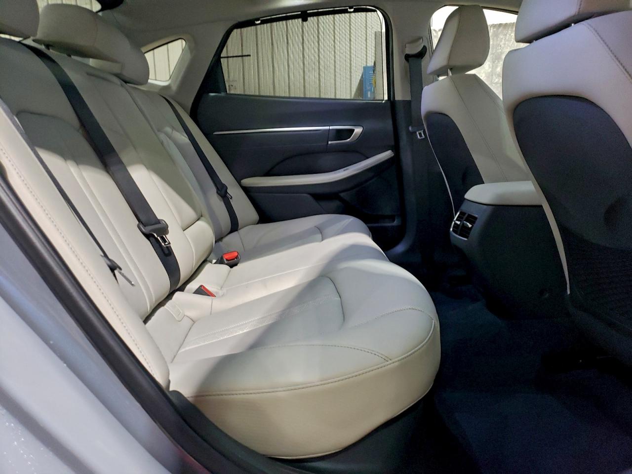 HYUNDAI SONATA HYBRID