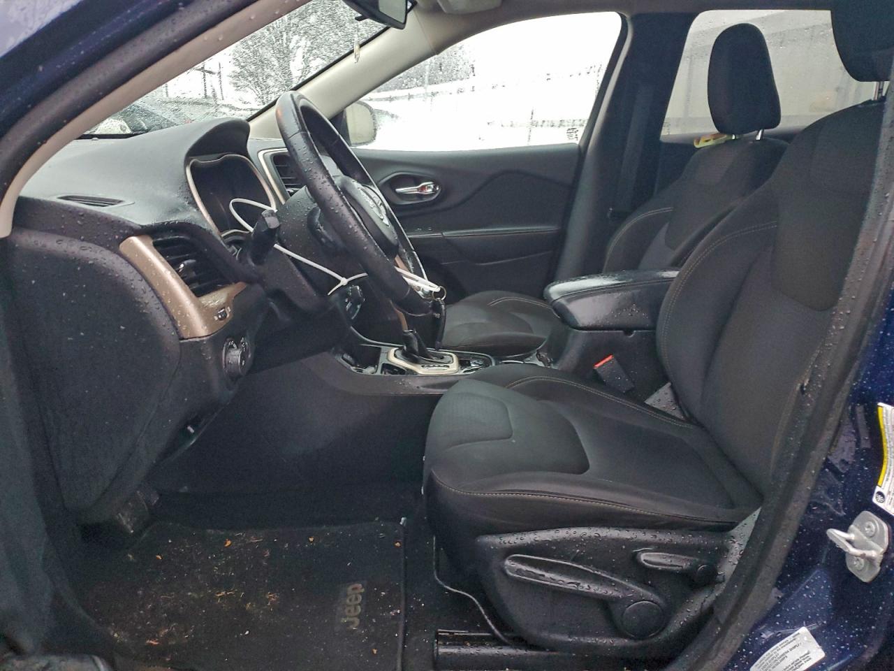 JEEP GRAND CHEROKEE LATITUDE