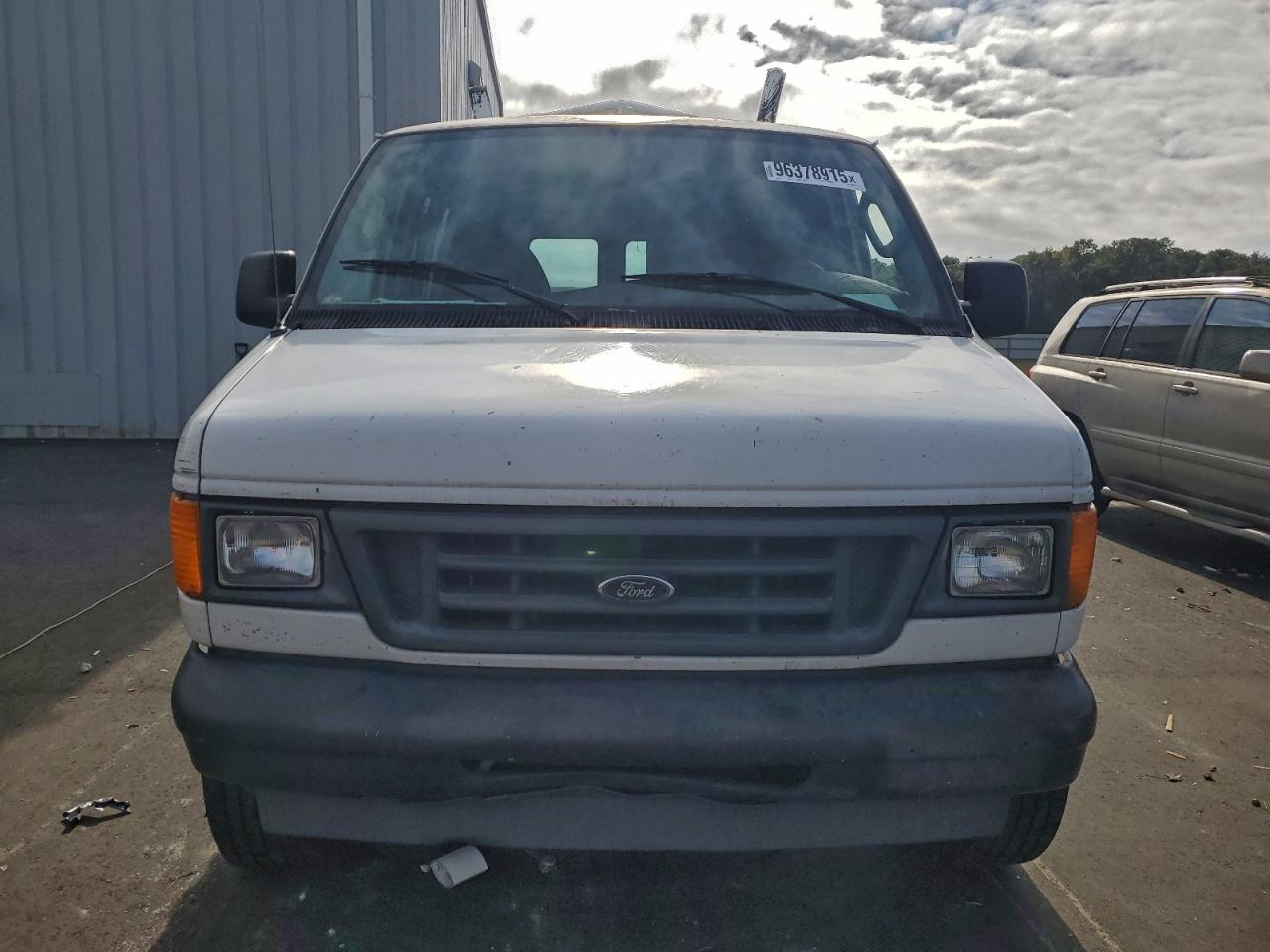 Lot #3317800075 2004 FORD E250