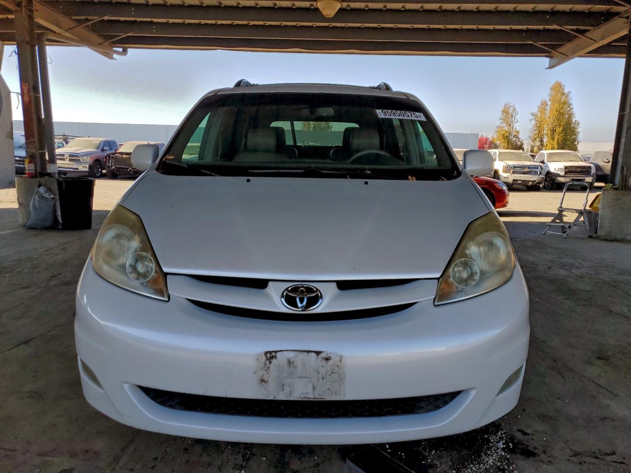 Lot #3310626828 2007 TOYOTA SIENNA XLE