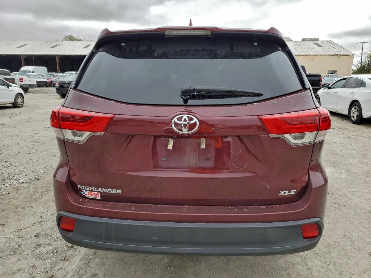 TOYOTA HIGHLANDER SE
