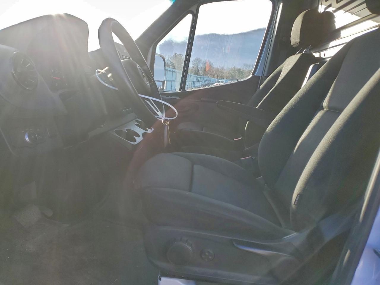 MERCEDES-BENZ SPRINTER 2500