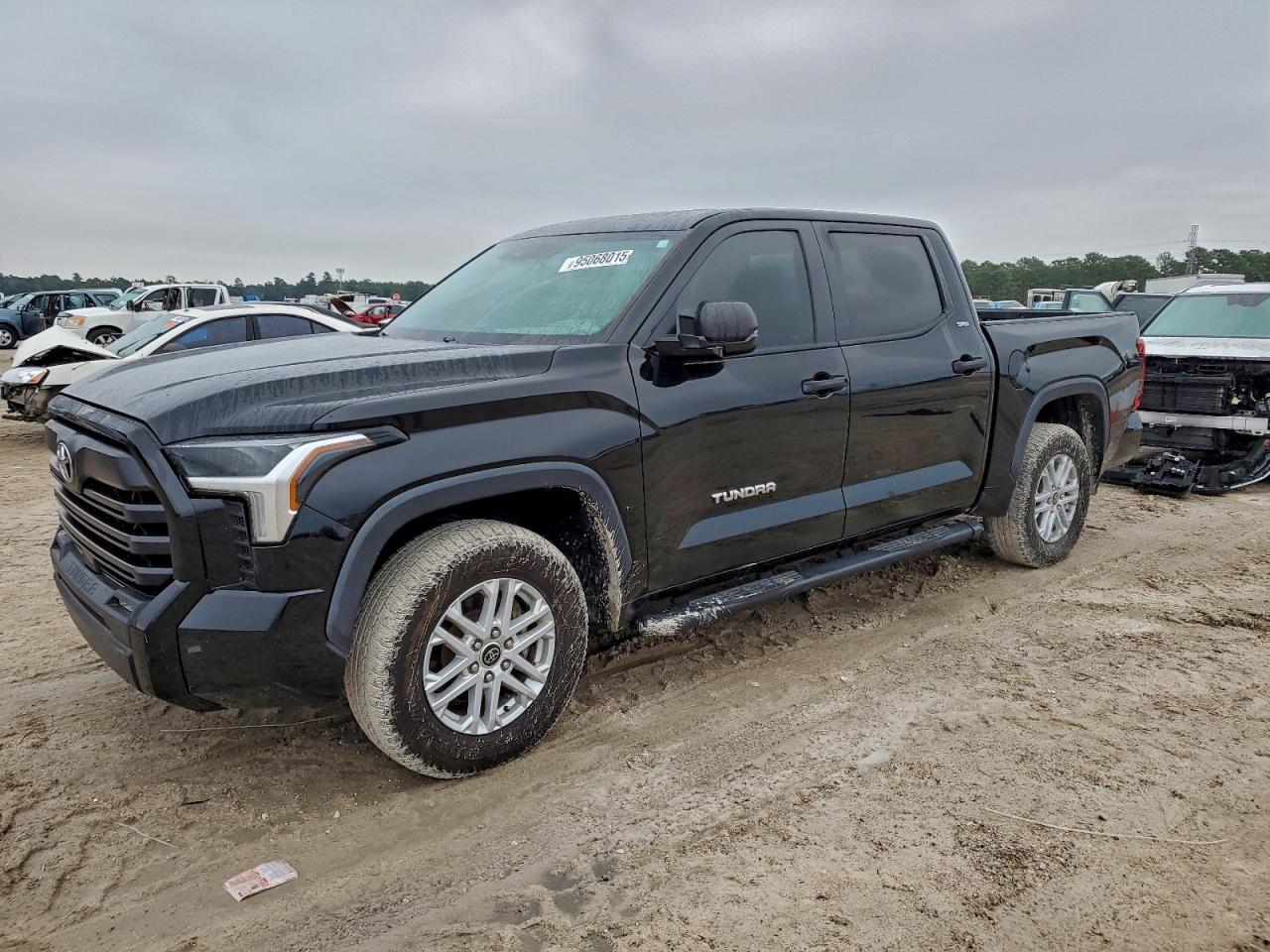 TOYOTA TUNDRA CREWMAX SR