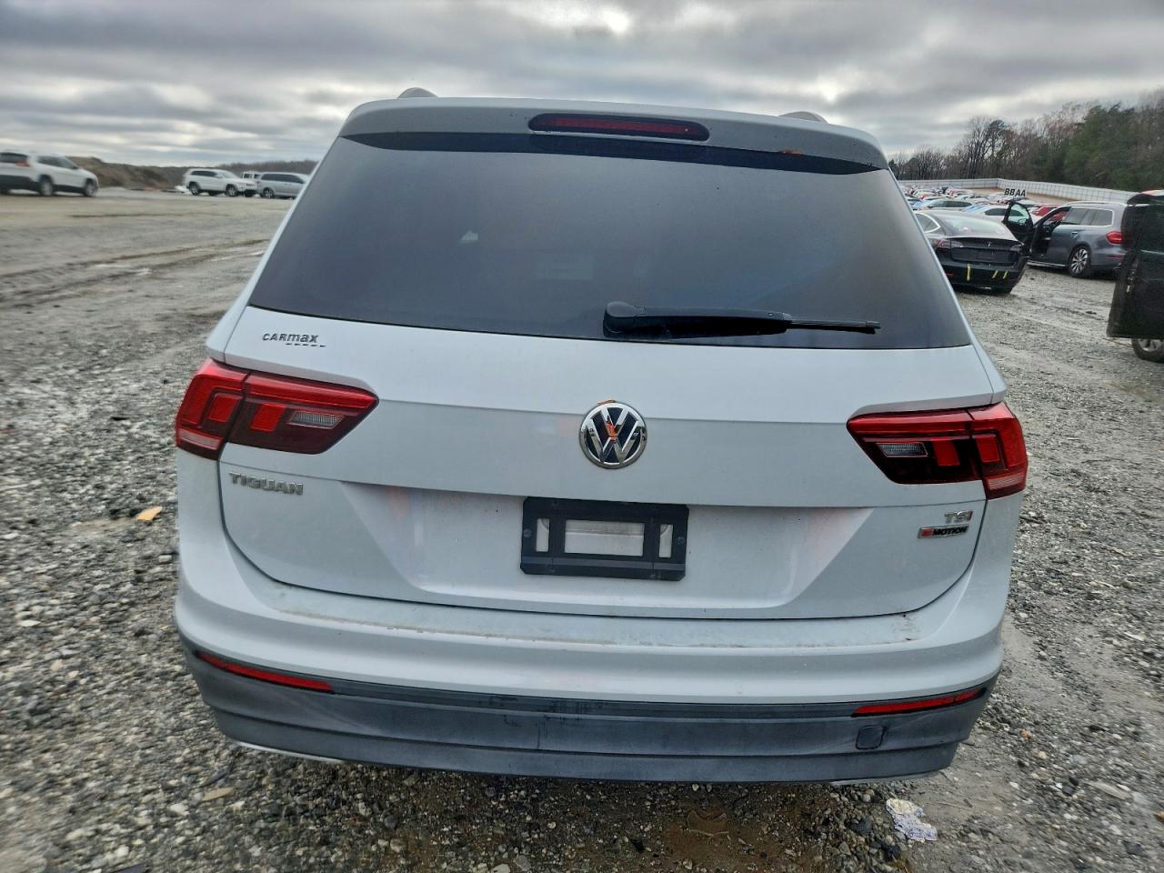 VOLKSWAGEN TIGUAN S