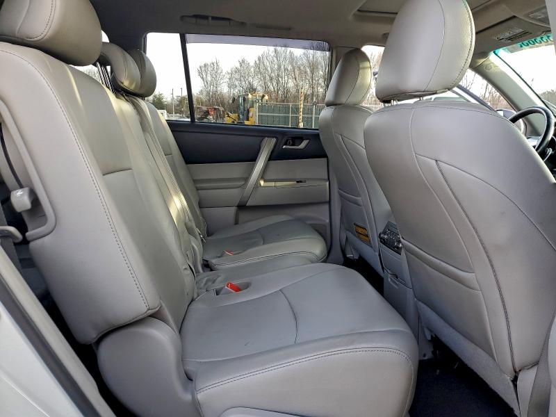 2012 TOYOTA HIGHLANDER #3317786091