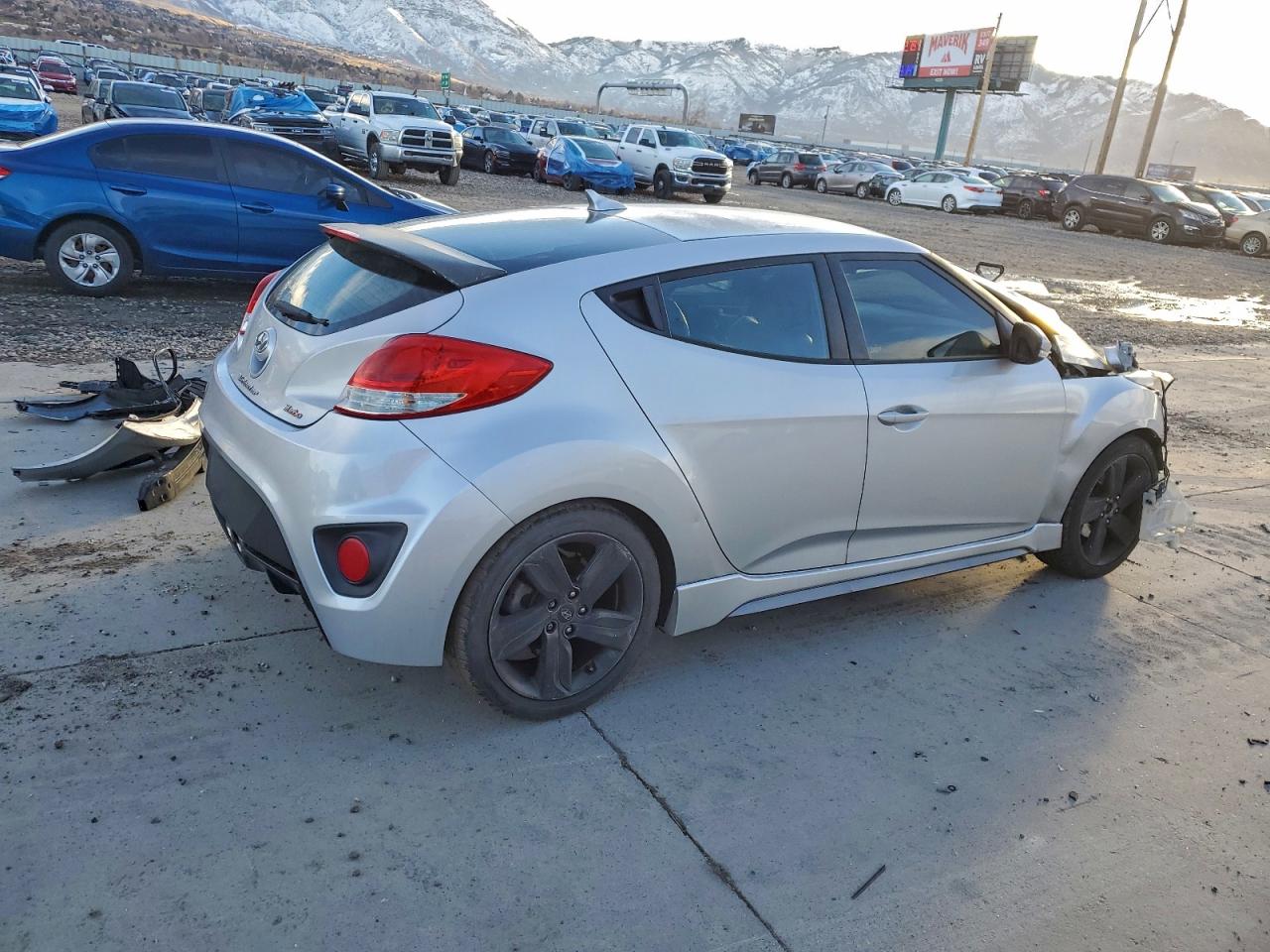 HYUNDAI VELOSTER TURBO