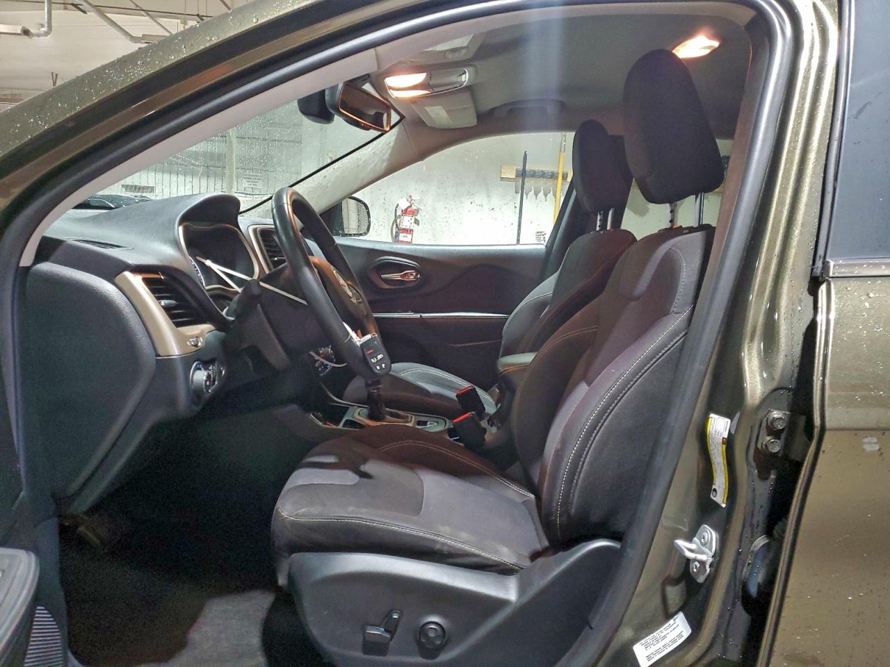 JEEP GRAND CHEROKEE LATITUDE