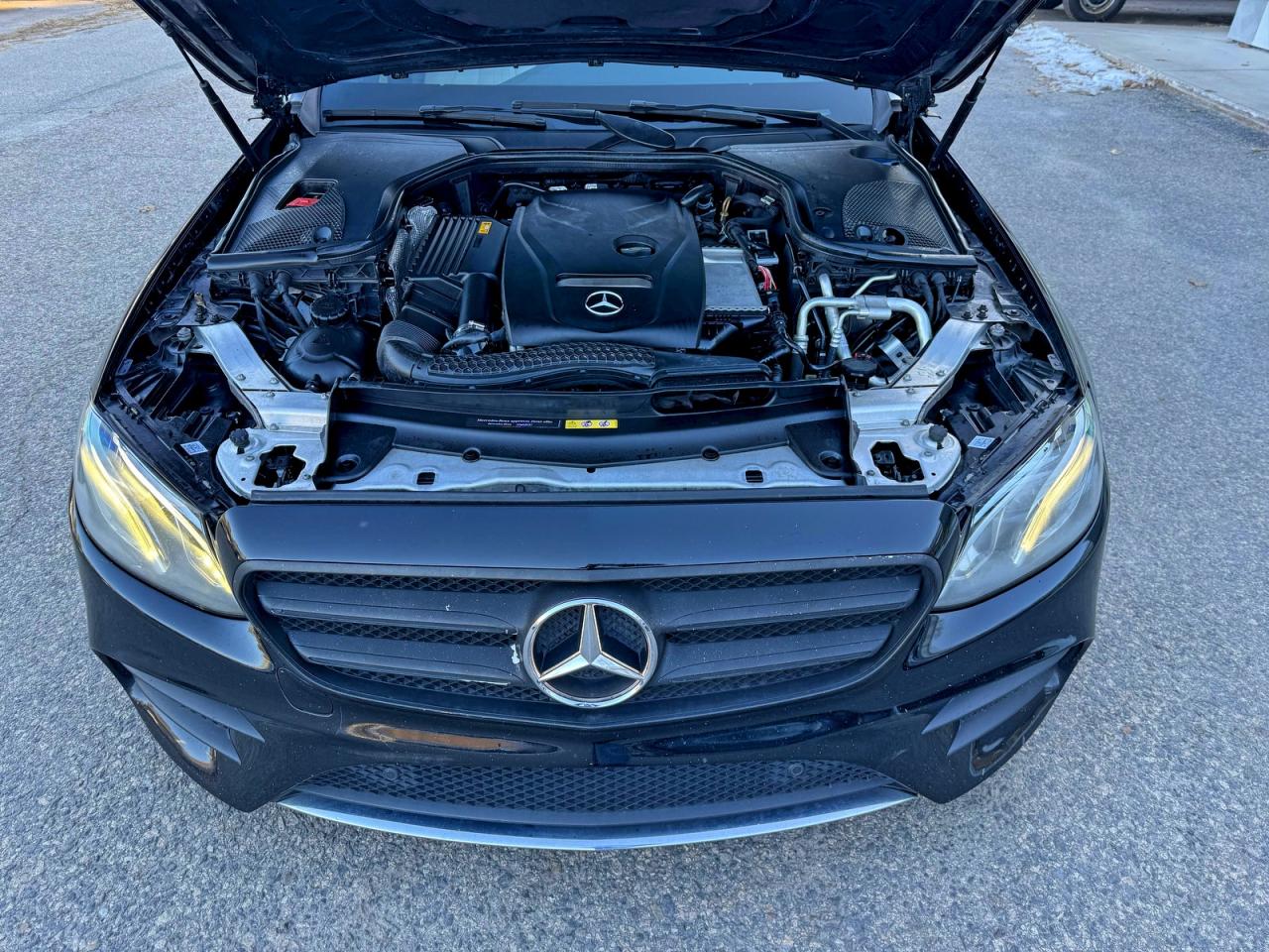 MERCEDES-BENZ E-CLASS 300