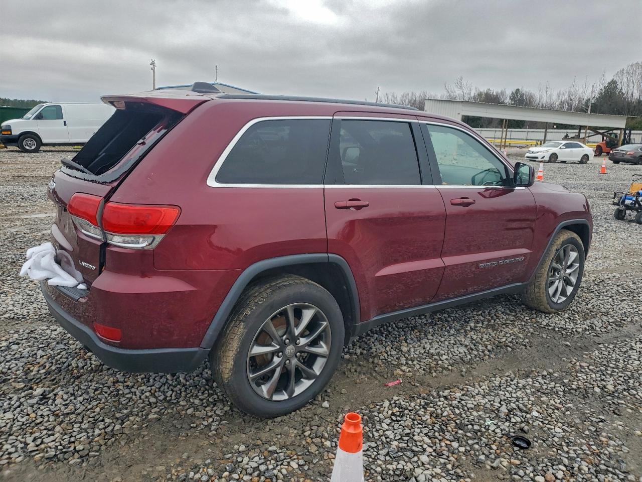 JEEP GRAND CHEROKEE LAREDO