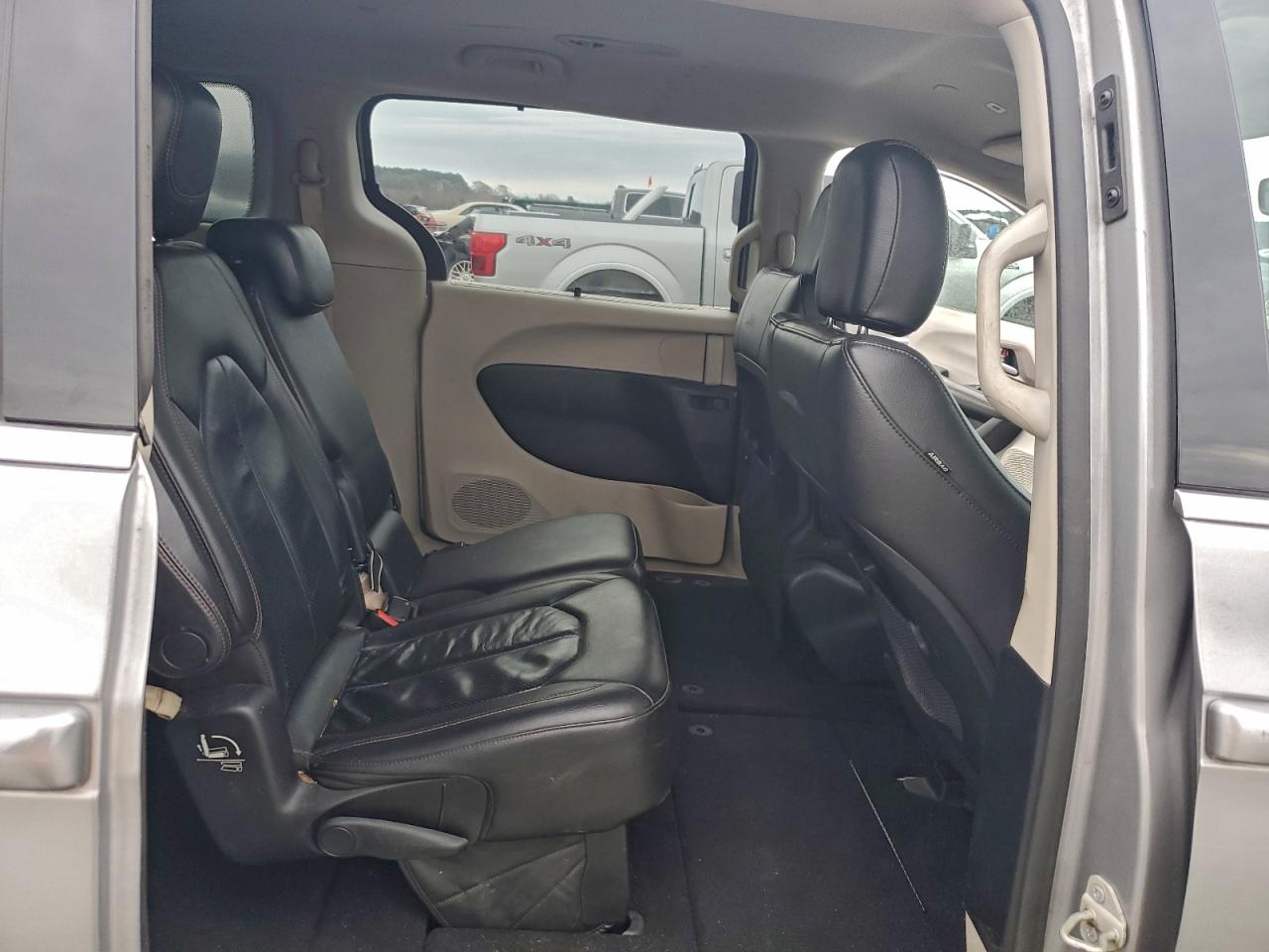 CHRYSLER PACIFICA TOURING L