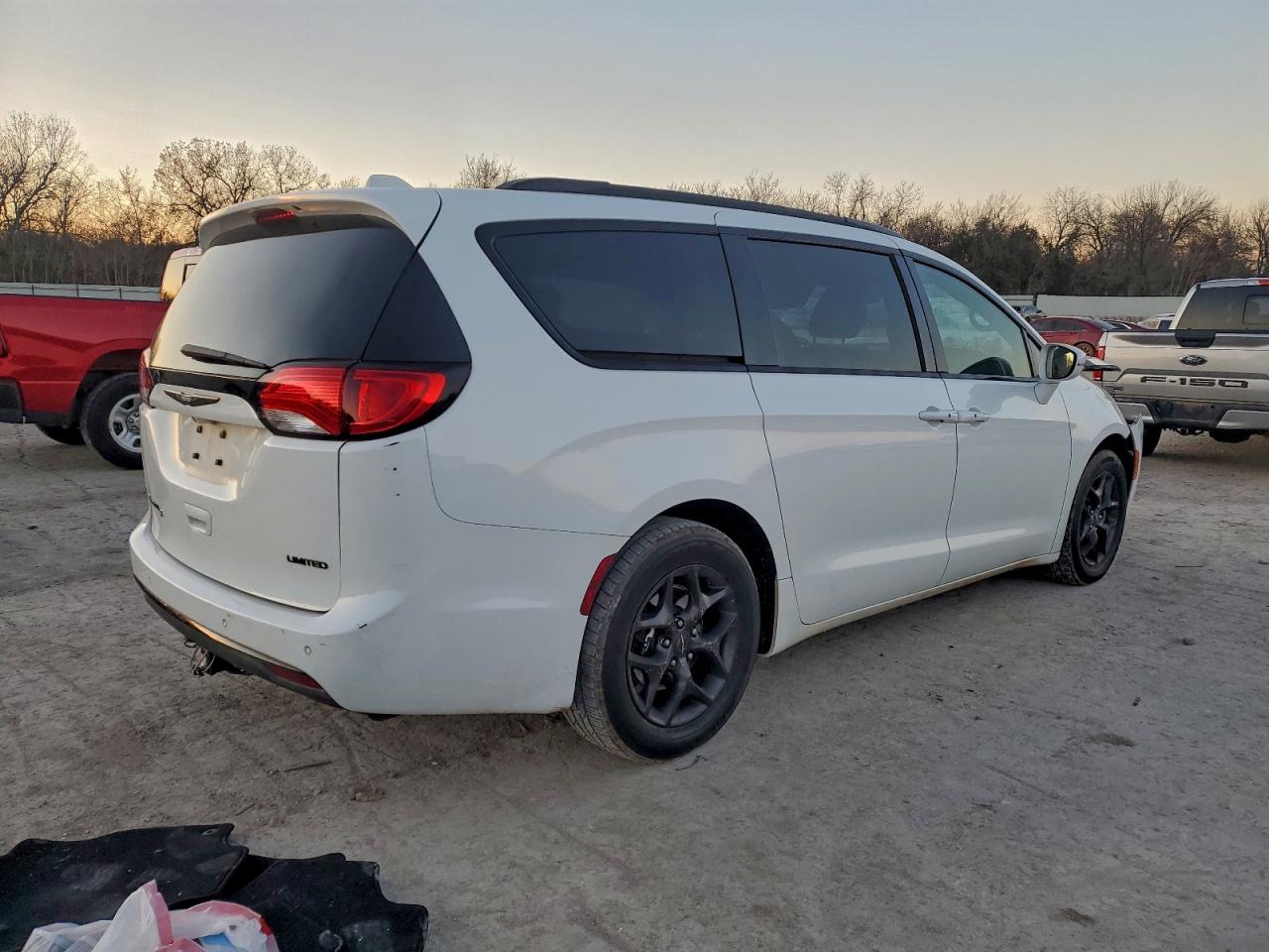 CHRYSLER PACIFICA LIMITED