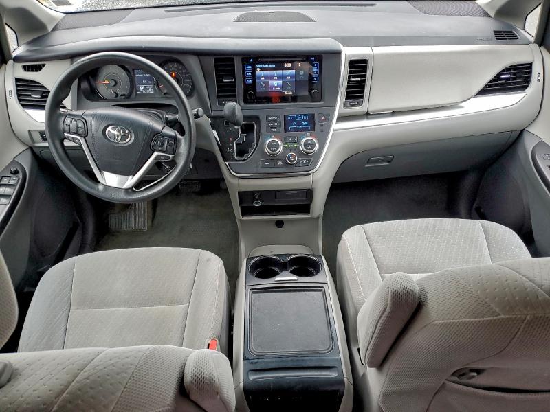 2017 TOYOTA SIENNA LE #3305340321