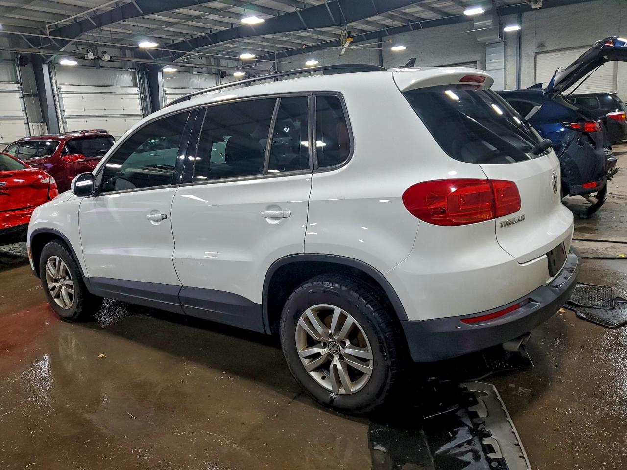 VOLKSWAGEN TIGUAN S