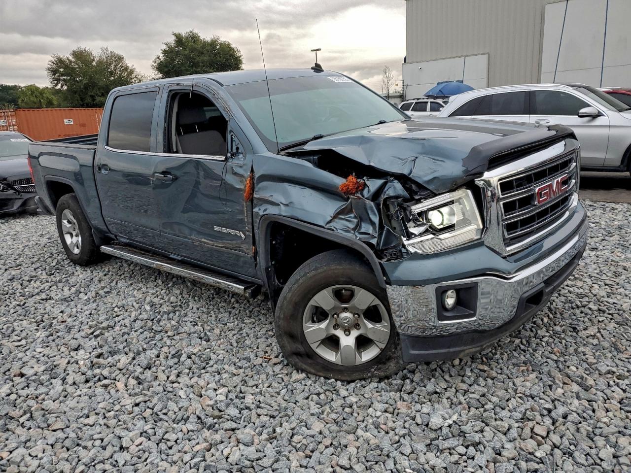 GMC SIERRA C1500 SLE