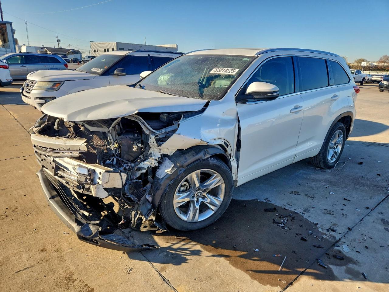 TOYOTA HIGHLANDER LIMITED