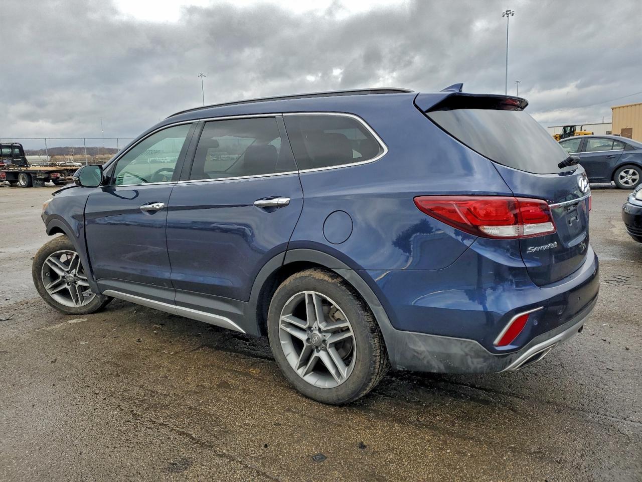 Lot #3316811432 2017 HYUNDAI SANTA FE S