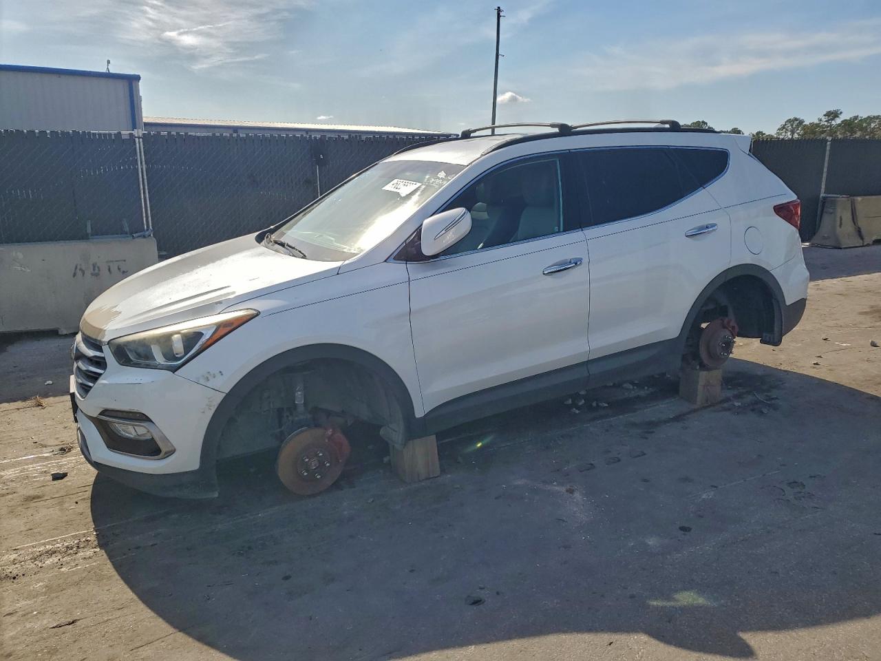 Lot #3315909116 2017 HYUNDAI SANTA FE S