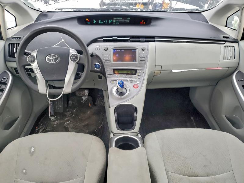 2013 TOYOTA PRIUS #3304618441